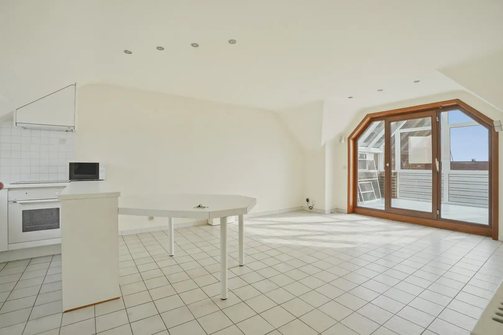 Gezellig appartement (67 m²) met overdekt terras + grote zolder nabij de Markt. foto 2