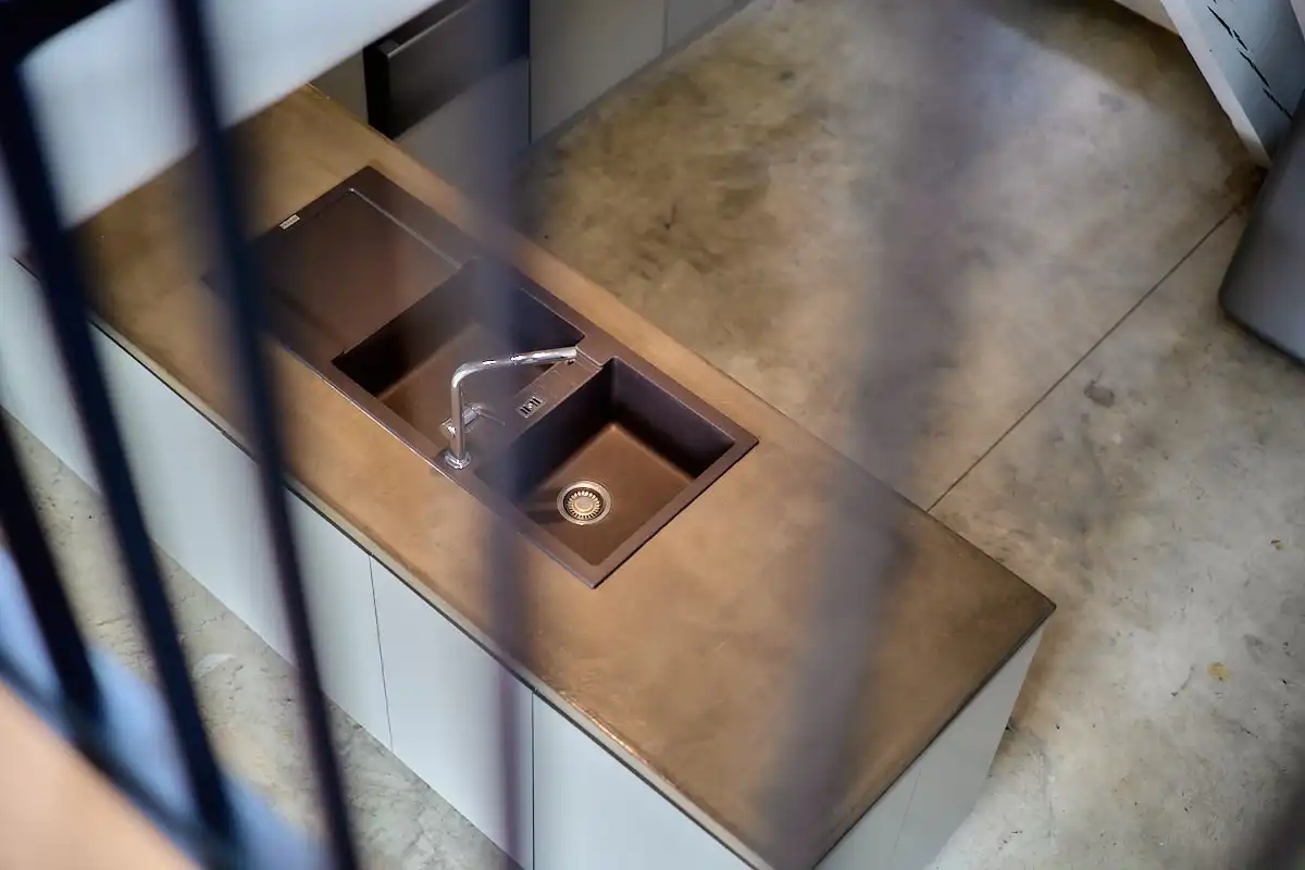 Exceptioneel en luxueus gerenoveerd 19e eeuws duplex dakappartement midden in de binnenstad. foto 2