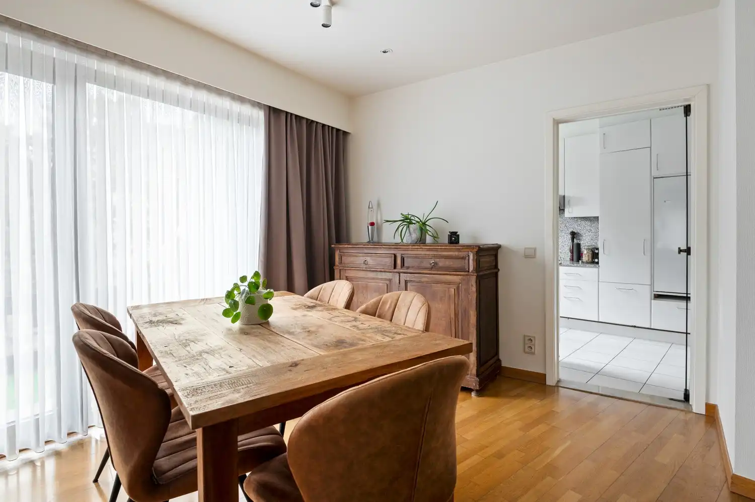 Leuke woning in het dorp van OLVW met veel mogelijkheden (Vrij beroep) foto 5