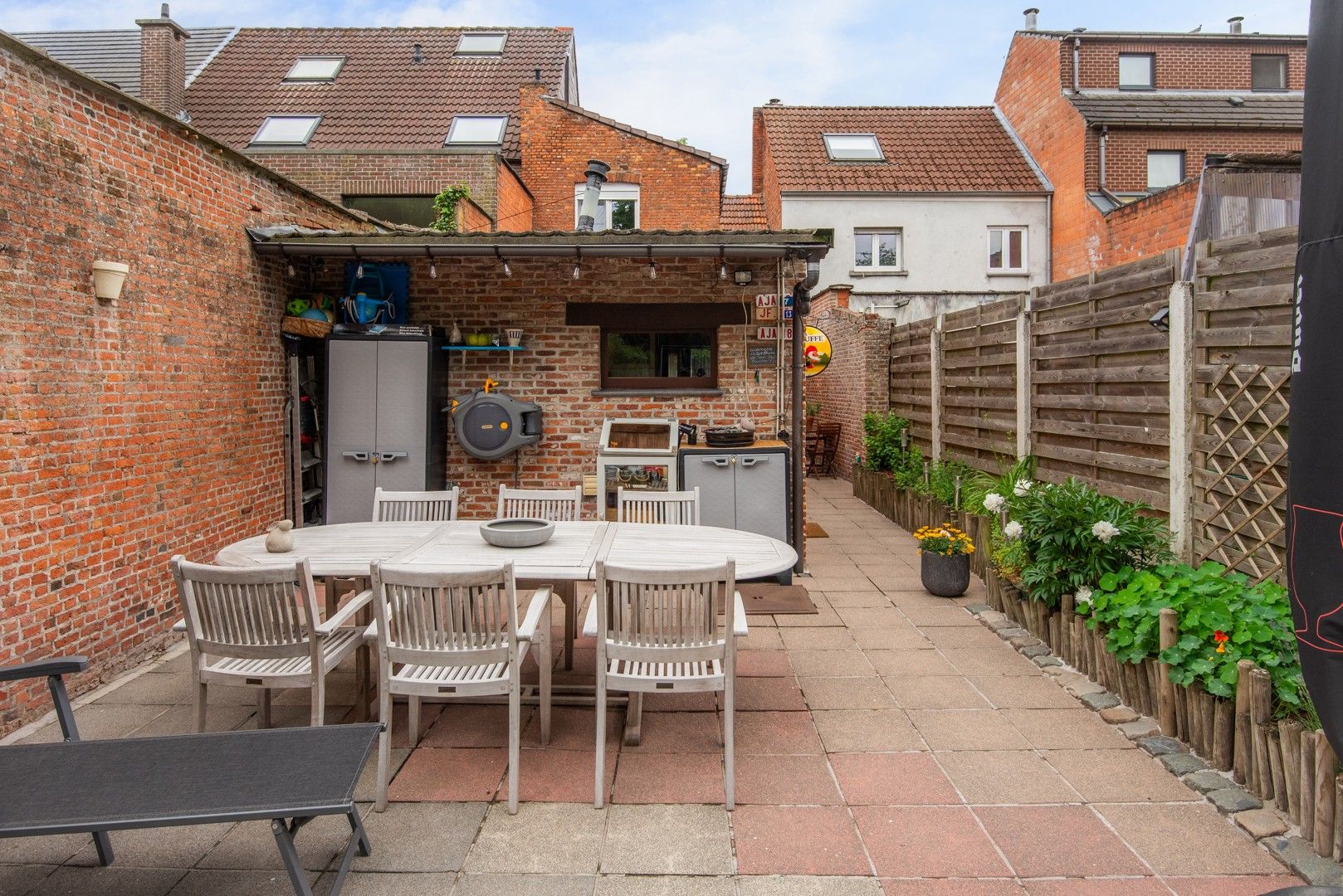 Charmante woning met groene tuin in het hart van Schoten foto 15