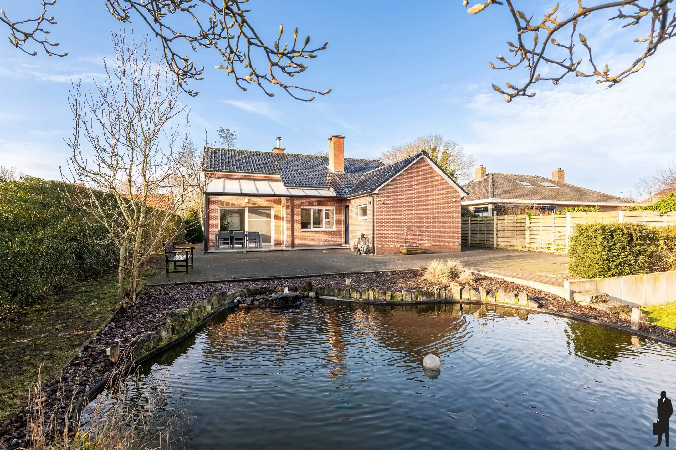 Vrijstaande woning op een ruim perceel van ca. 1.300 m² in hartje Loenhout! foto 28