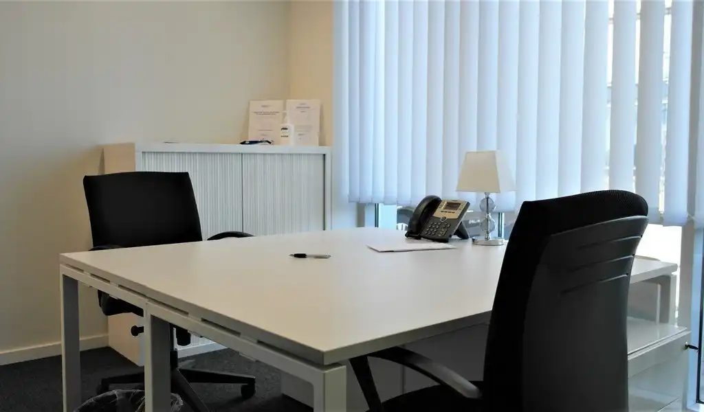 Full-service gemeubelde kantoren vlakbij E40 in Aalst foto 11