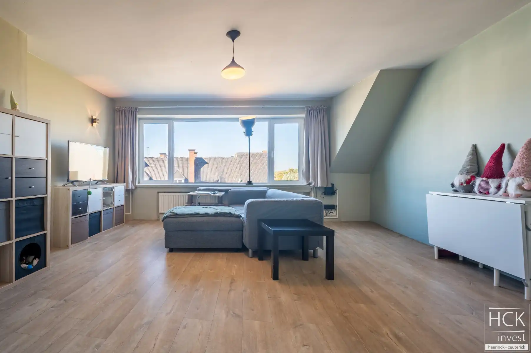 DEINZE - Instapklaar appartement met 2 SLPK en moderne afwerking foto 3