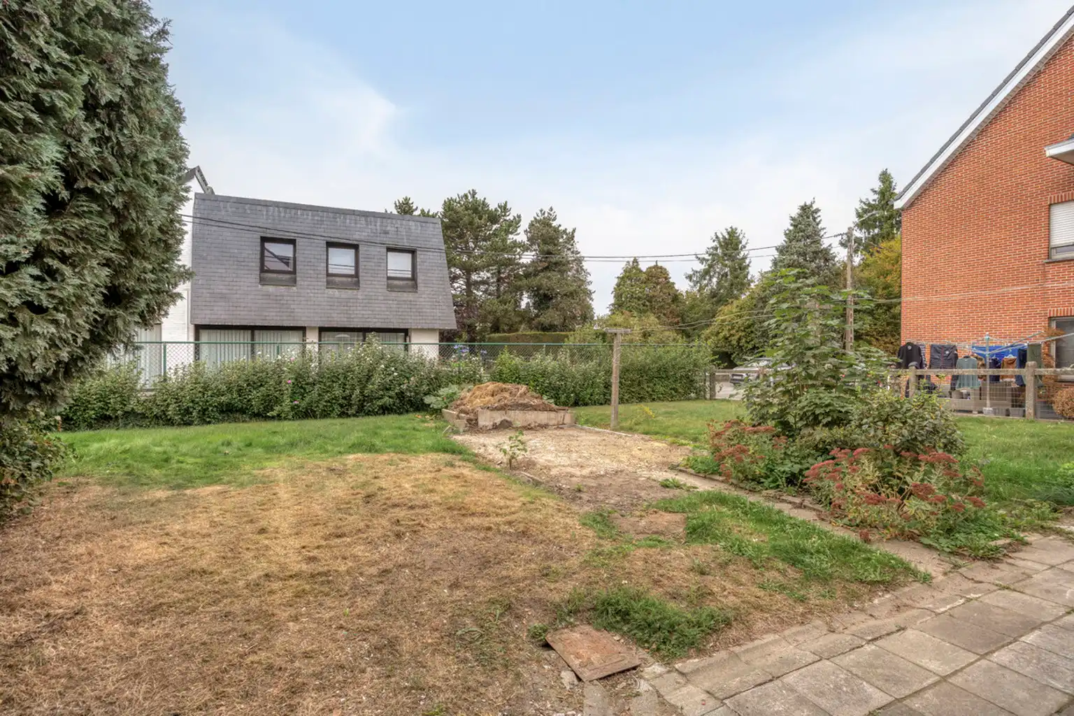 Ruime 3-gevelwoning met 3 slaapkamers en tuin foto 25