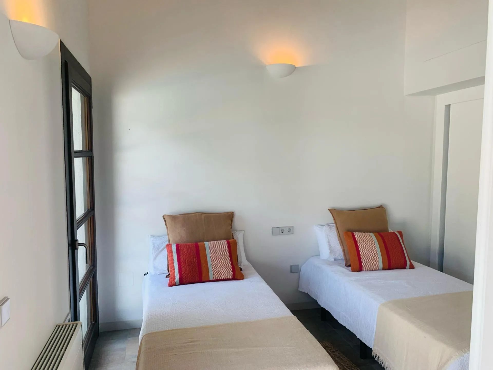 Wonen in stijl en rust: exclusieve vakantiewoningen met privézwembad op luxe Golf Resort foto 15