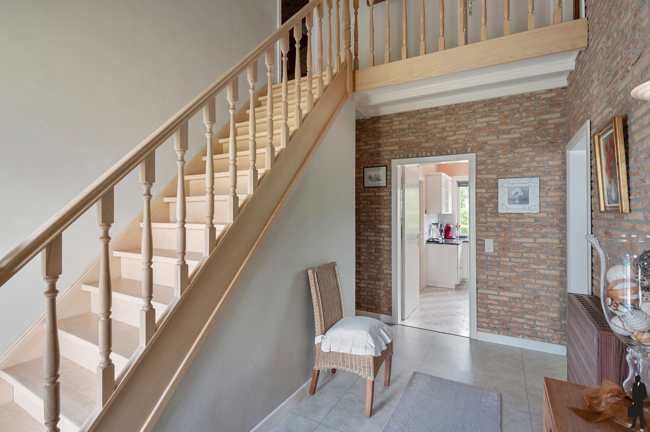 Ruime woning met tuin en bijgebouw foto 6