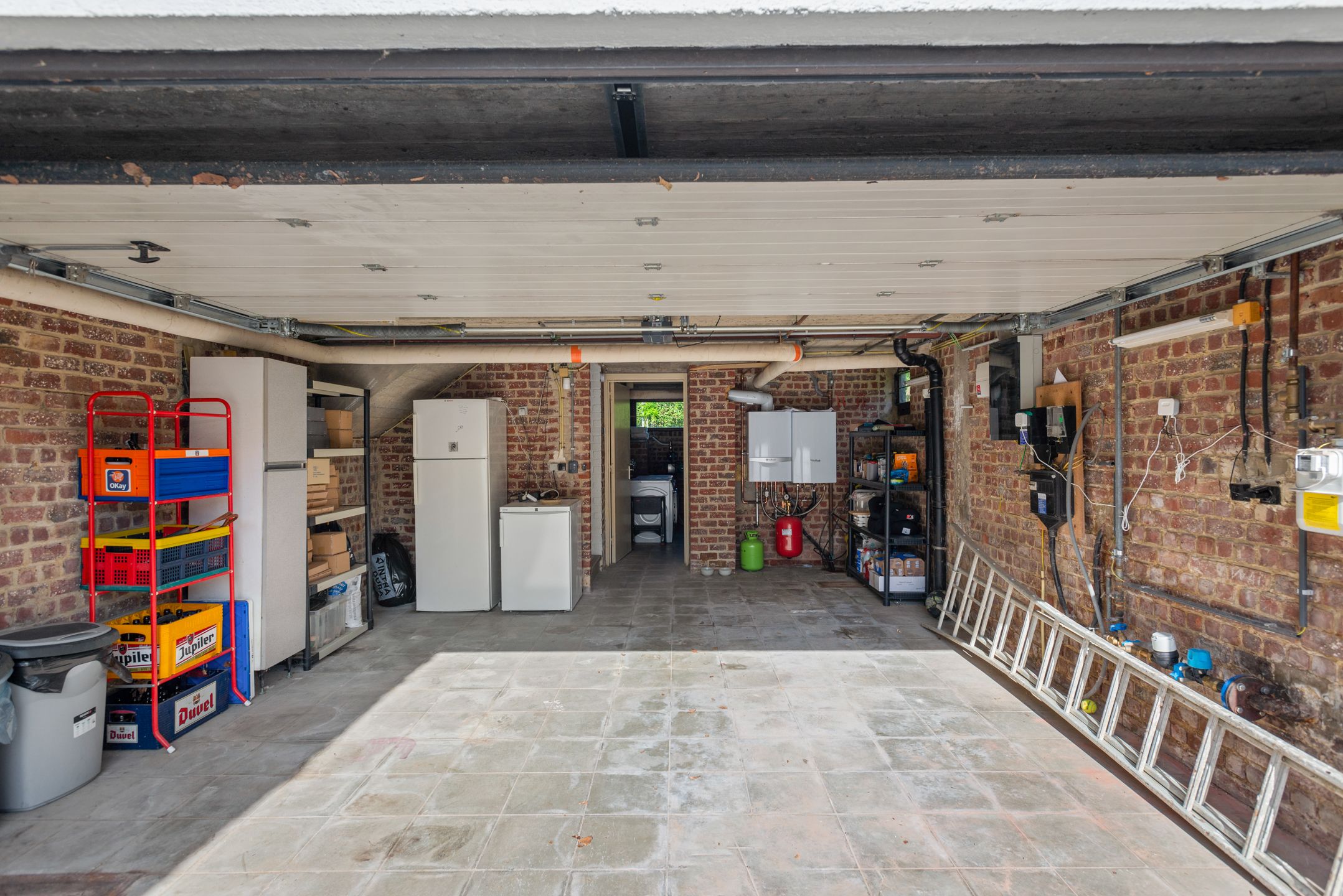 Modernistische villa met rijke lichtinval en in een groene, rustige omgeving  foto 6