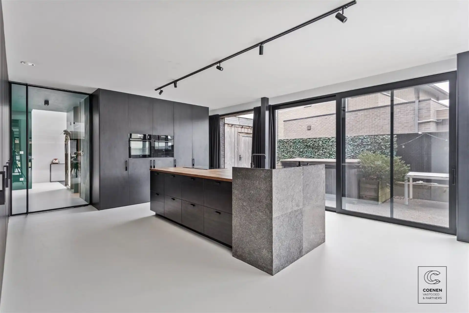 Prachtig en verder af te werken HOB op rustige locatie! foto 5