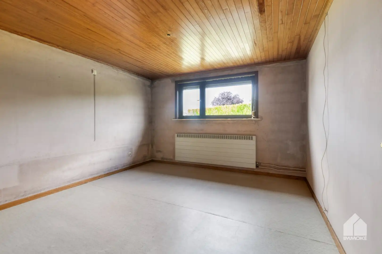 Te renoveren woning op 8a 40ca met 3 slpk en vrijstaande garage. foto 12
