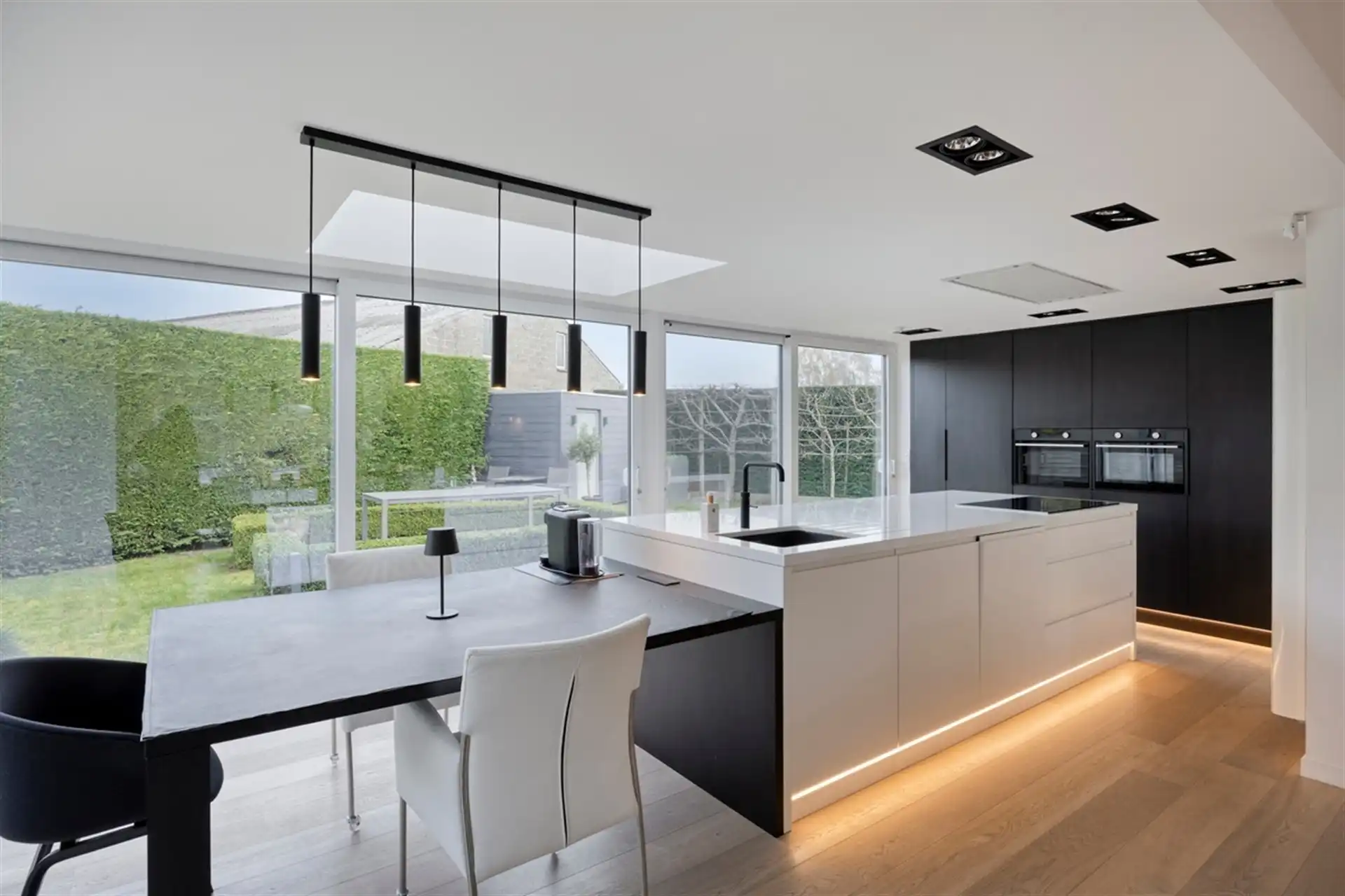 Rustig gelegen open bebouwing met moderne afwerking foto 6