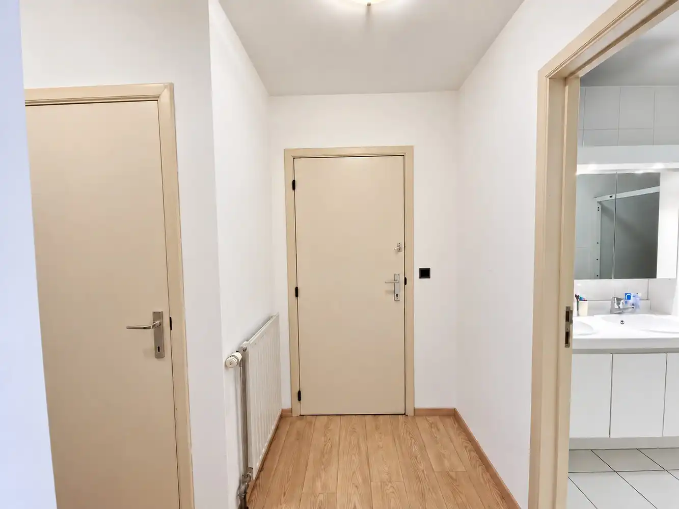 Ruim gelijkvloers appartement met 2 slaapkamers te huur in Lanaken foto 3