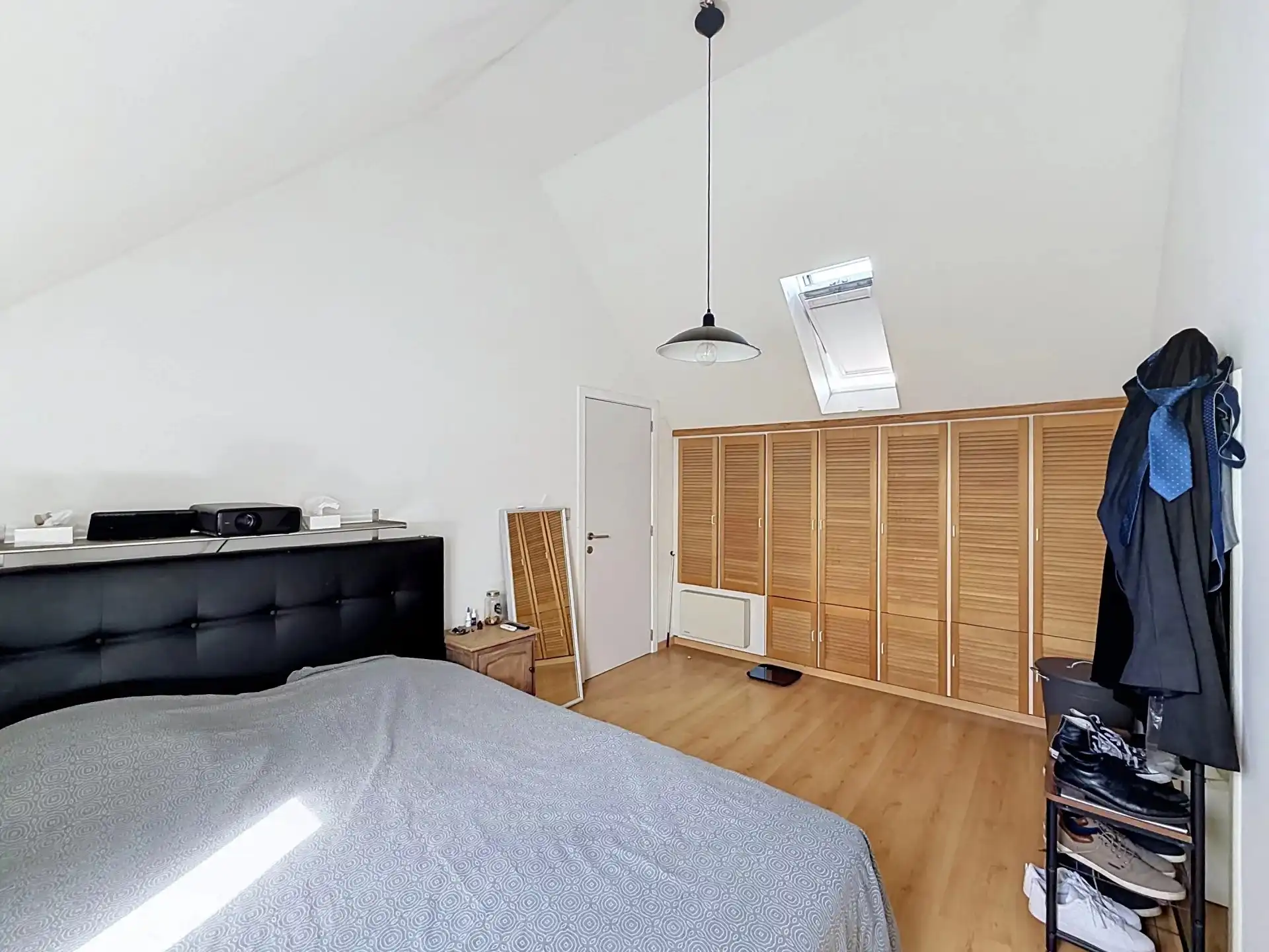 Gezellig en ruim duplex appartement in hartje Lommel met staanplaats. foto 19