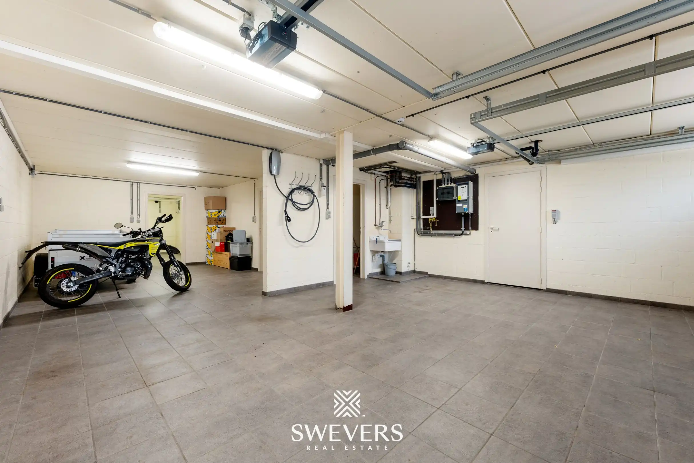 Ruime en instapklare villa met 5 slaapkamers op een perceel van 22a 96ca foto 38
