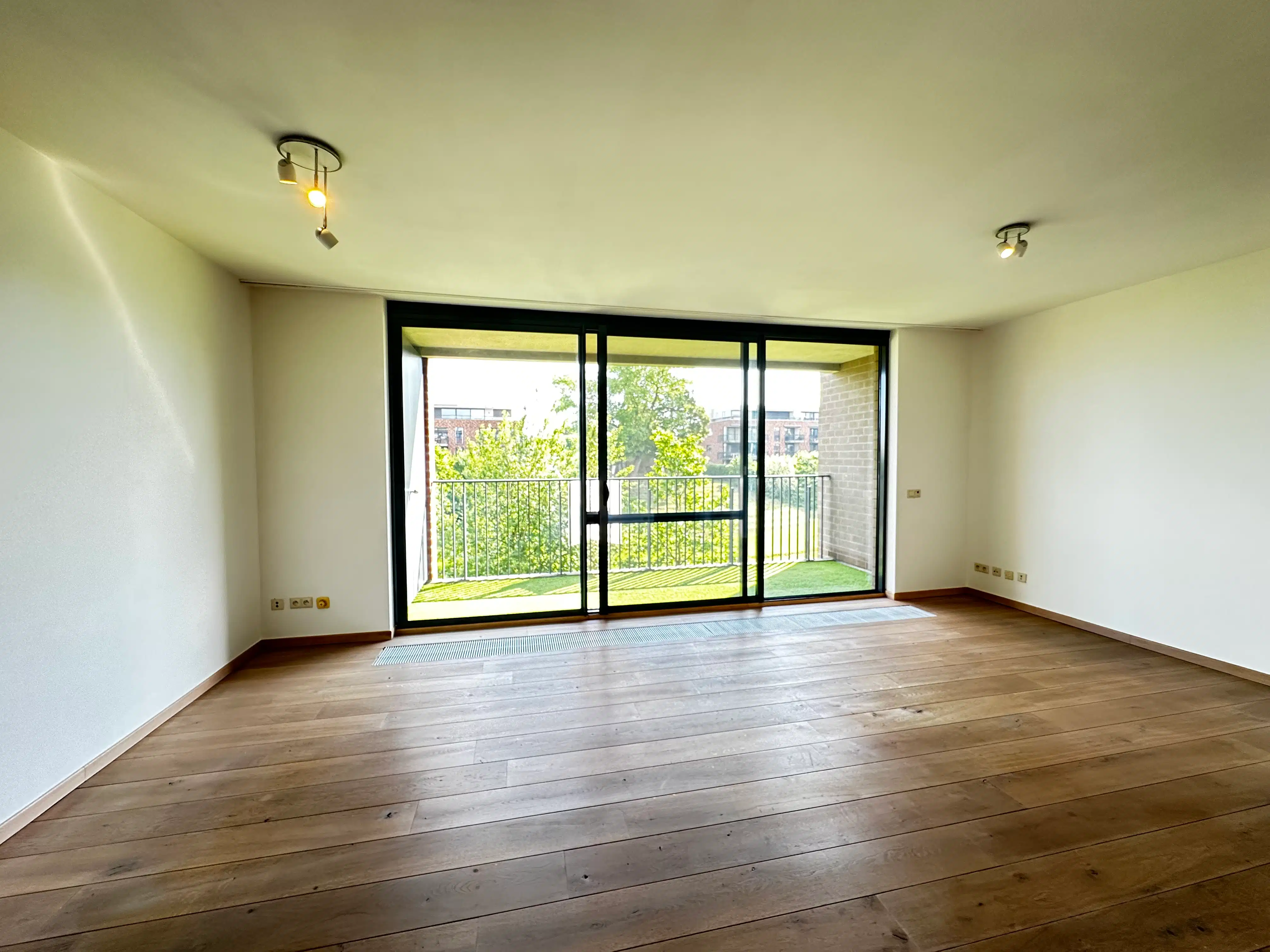 Mooi onderhouden 2 slaapkamers appartement in centrum Aalter foto 2
