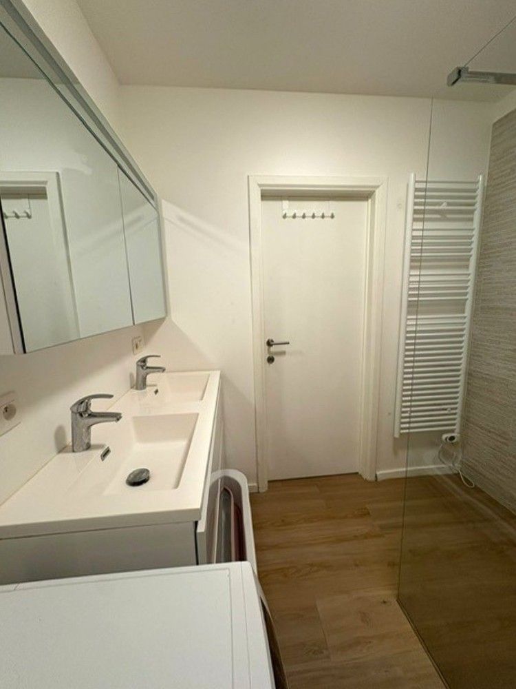 Instapklaar en modern afgewerkt 3-slaapkamerappartement met terras in hartje Leuven foto 17