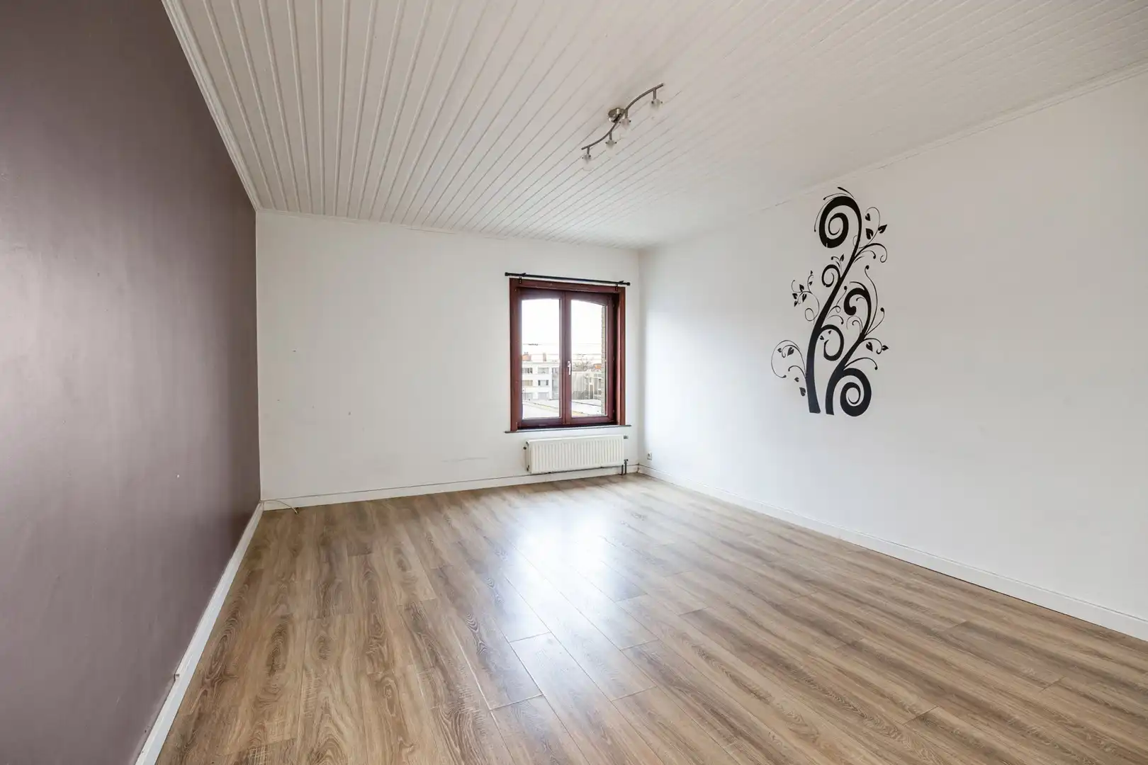 Handelsruimte met bovenliggend appartement foto 12