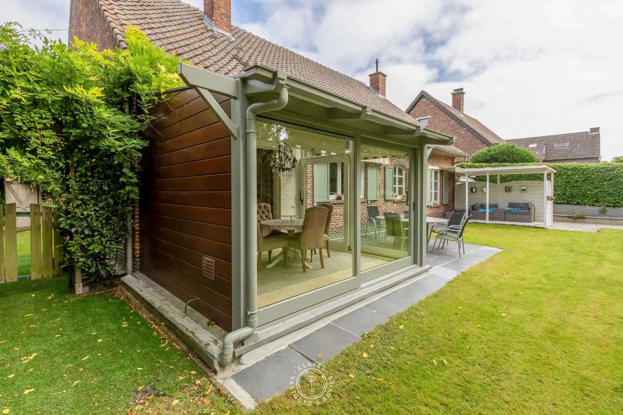 Stijlvol wonen met de allures van een bungalow op een geweldige locatie foto 17