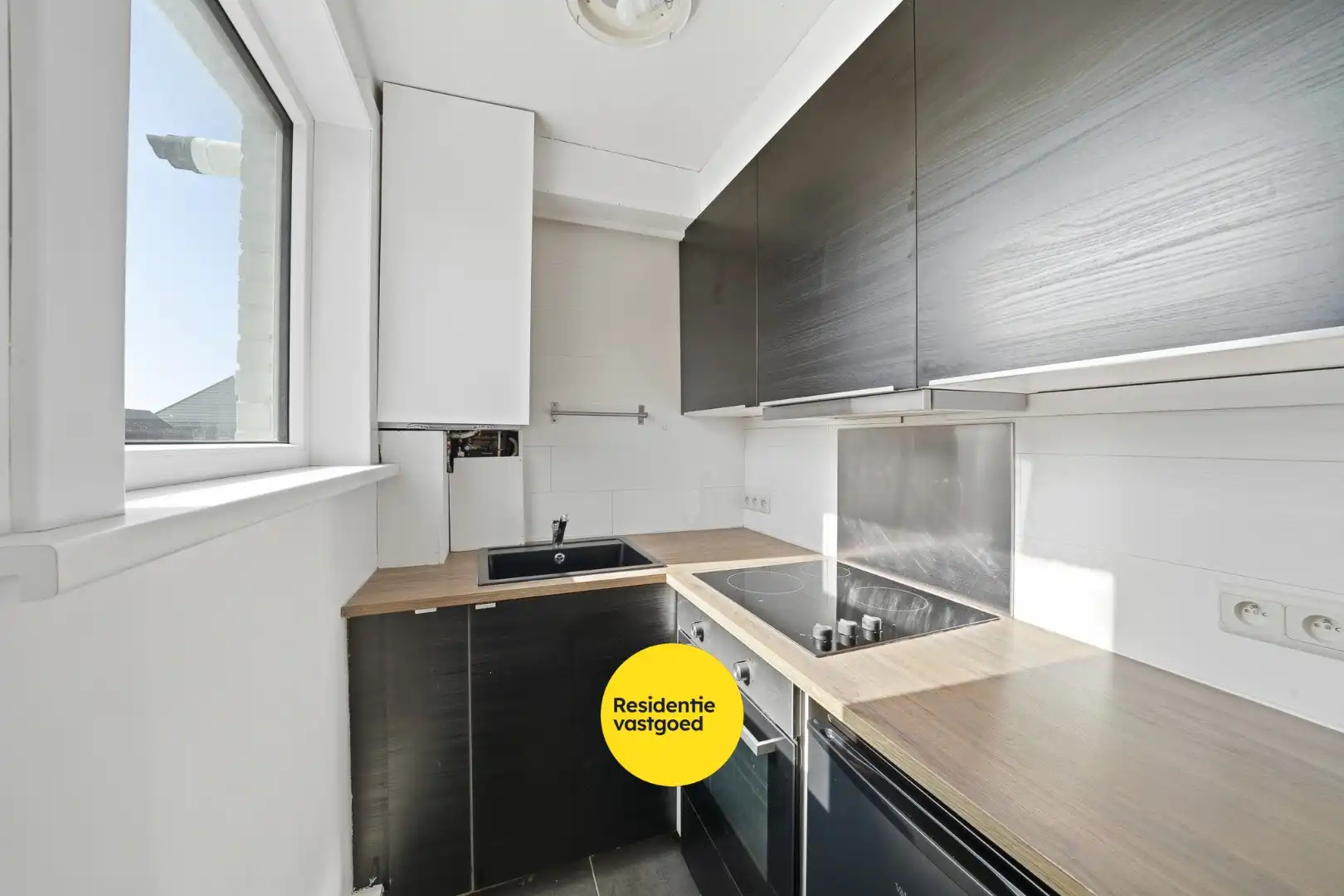 Instapklaar 2-slaapkamerappartement vlakbij de Spuikom foto 4