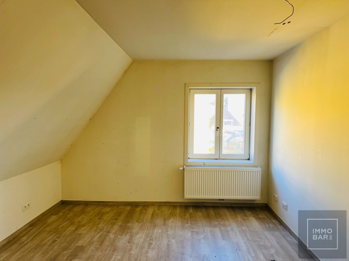 Charmant handelspand met gerenoveerd appartement foto 14