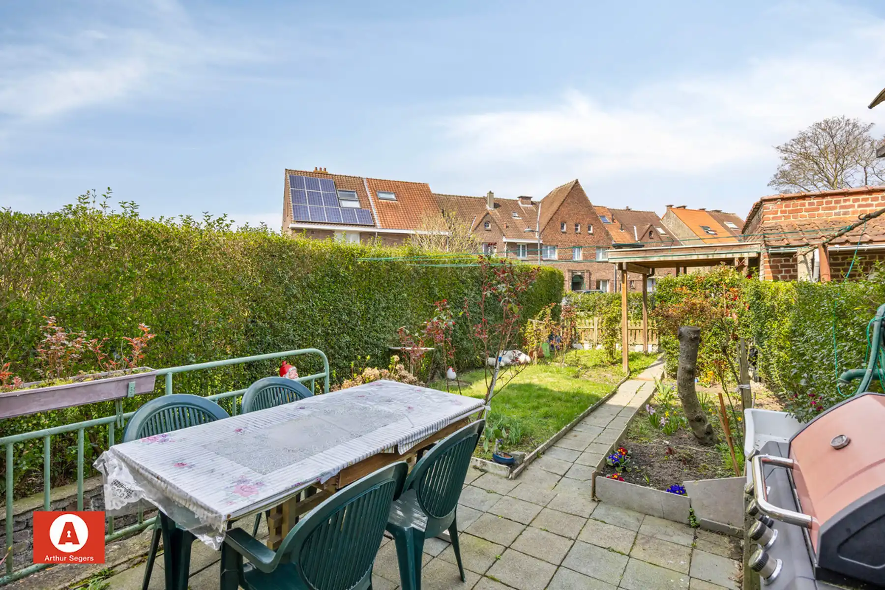 Woonhuis opgesplitst in 2 appartementen/woon-entiteiten foto 26