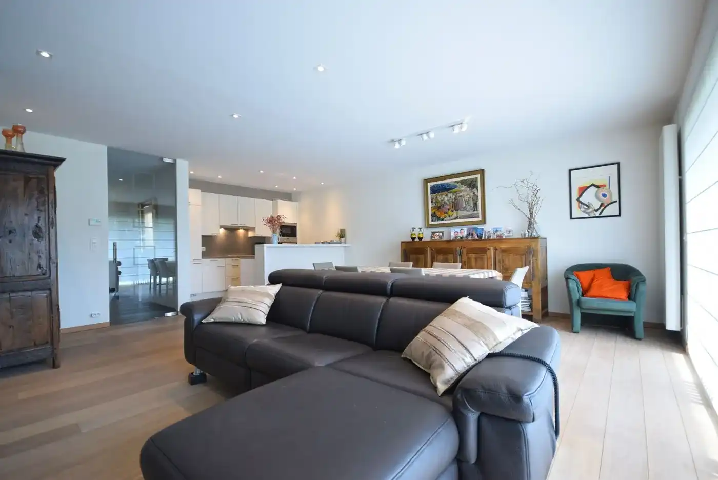 EXCLUSIEF APPARTEMENT IN GROENE EN RUSTIGE OMGEVING NABIJ HET STERREBOS foto 9