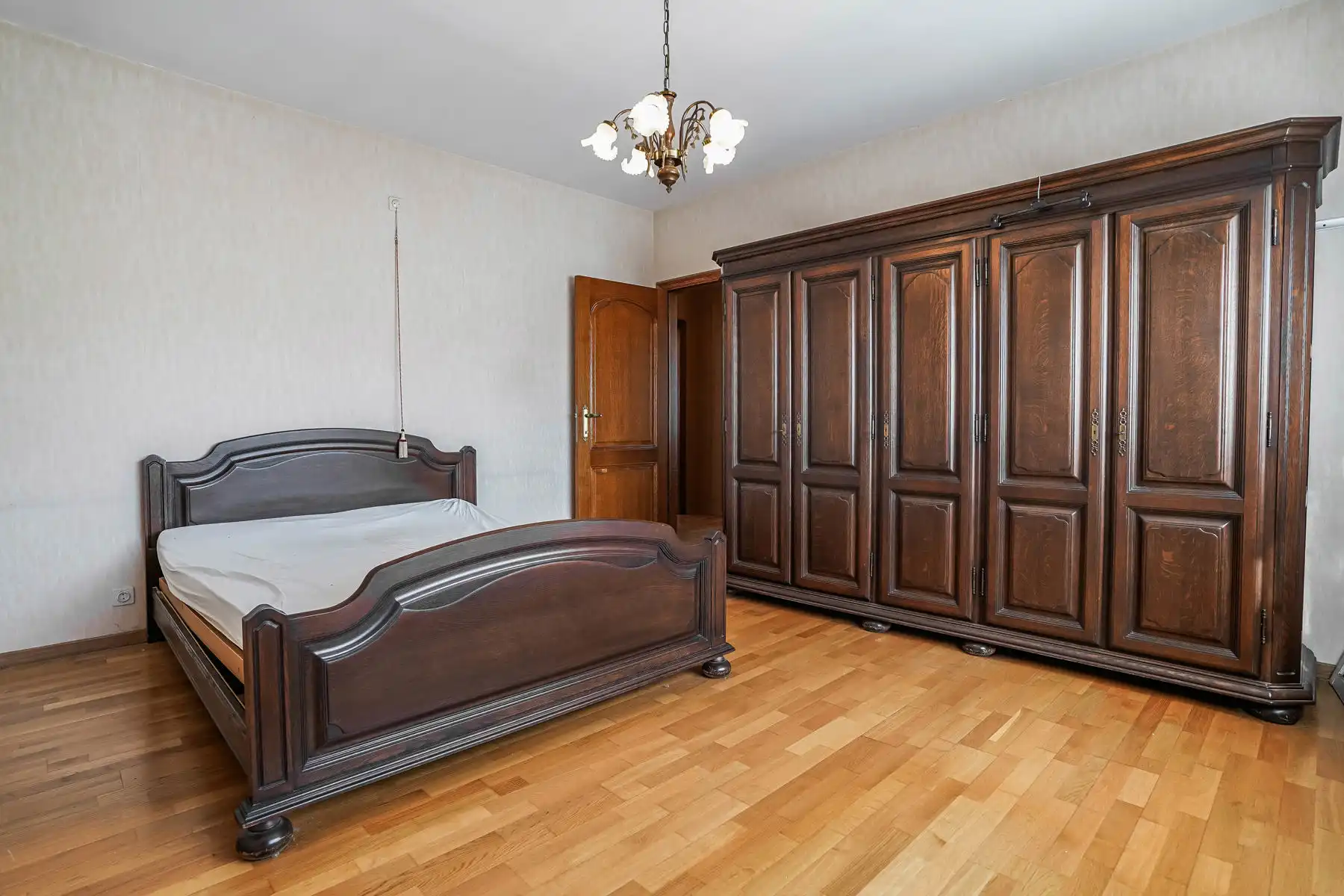 Gunstig gelegen, te renoveren HOB-woning te Kapelle o/d Bos foto 19