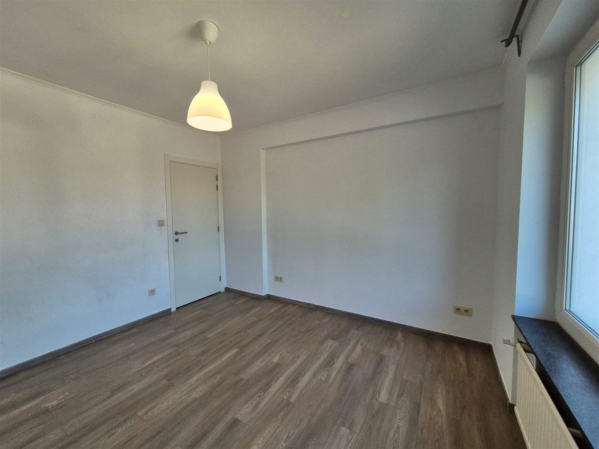 Instapklaar gerenoveerd appartement op gunstige locatie. foto 12