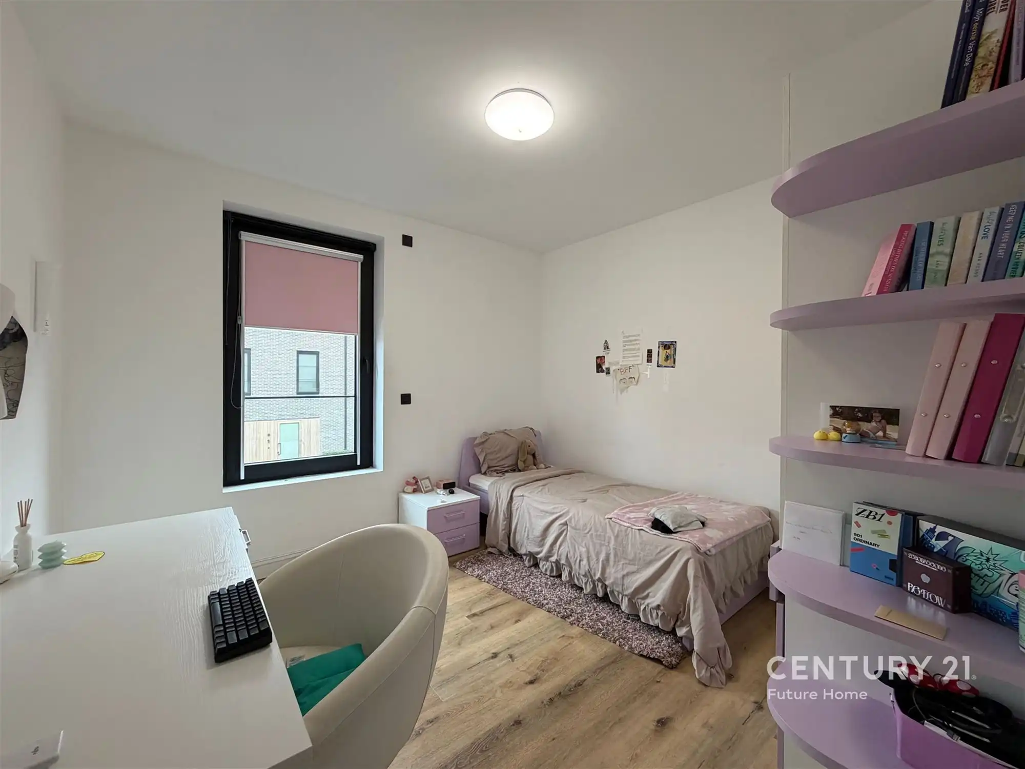 Ruime gezinswoning met 4 slaapkamers, 2 badkamers en tuin foto 17