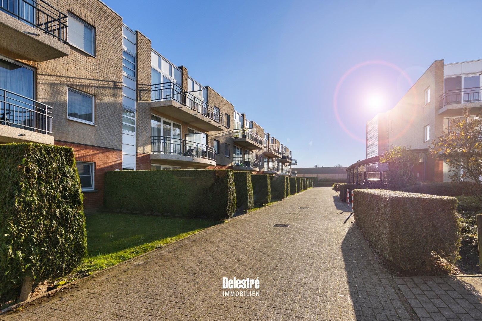 Hoofdfoto van de publicatie: MODERN GELIJKVLOERSE STUDIO MET TUIN