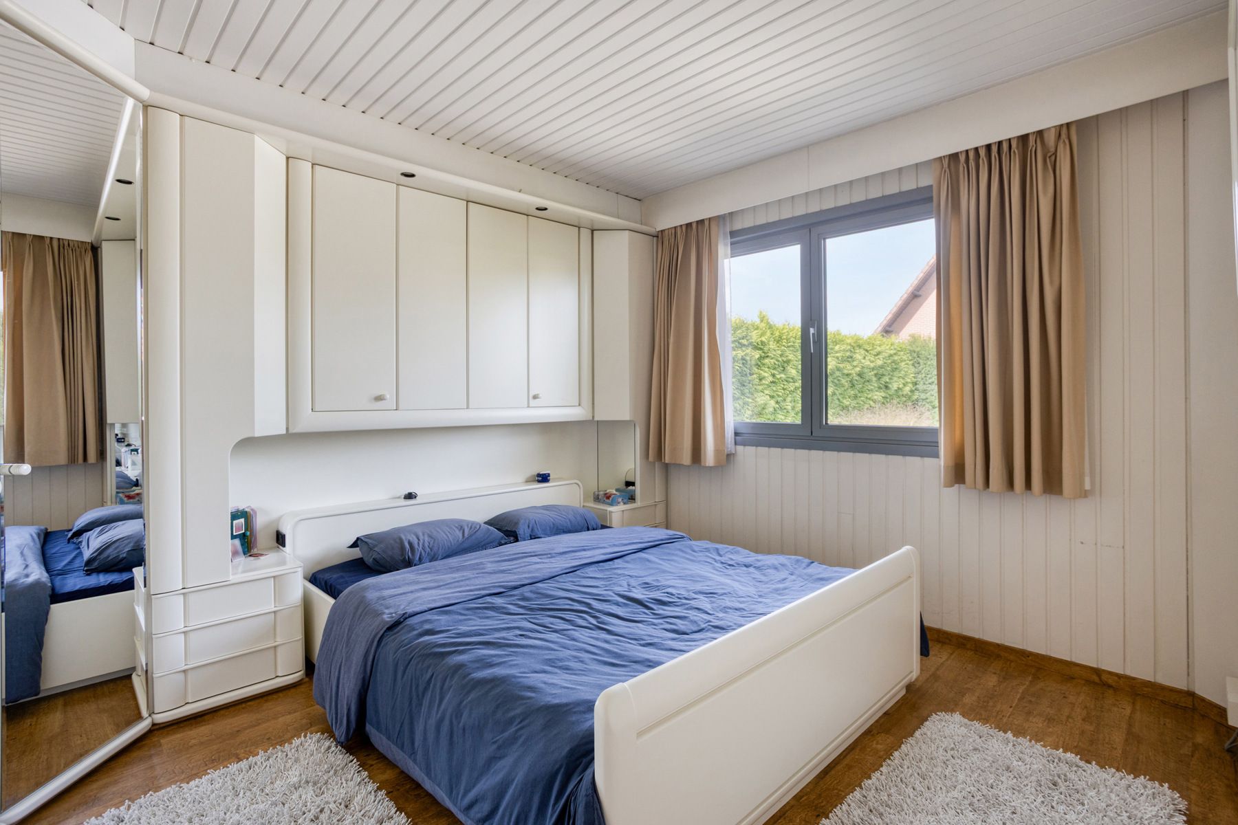 Rustig gelegen gelijkvloers-villa met 2slaapkamers en garage foto 15