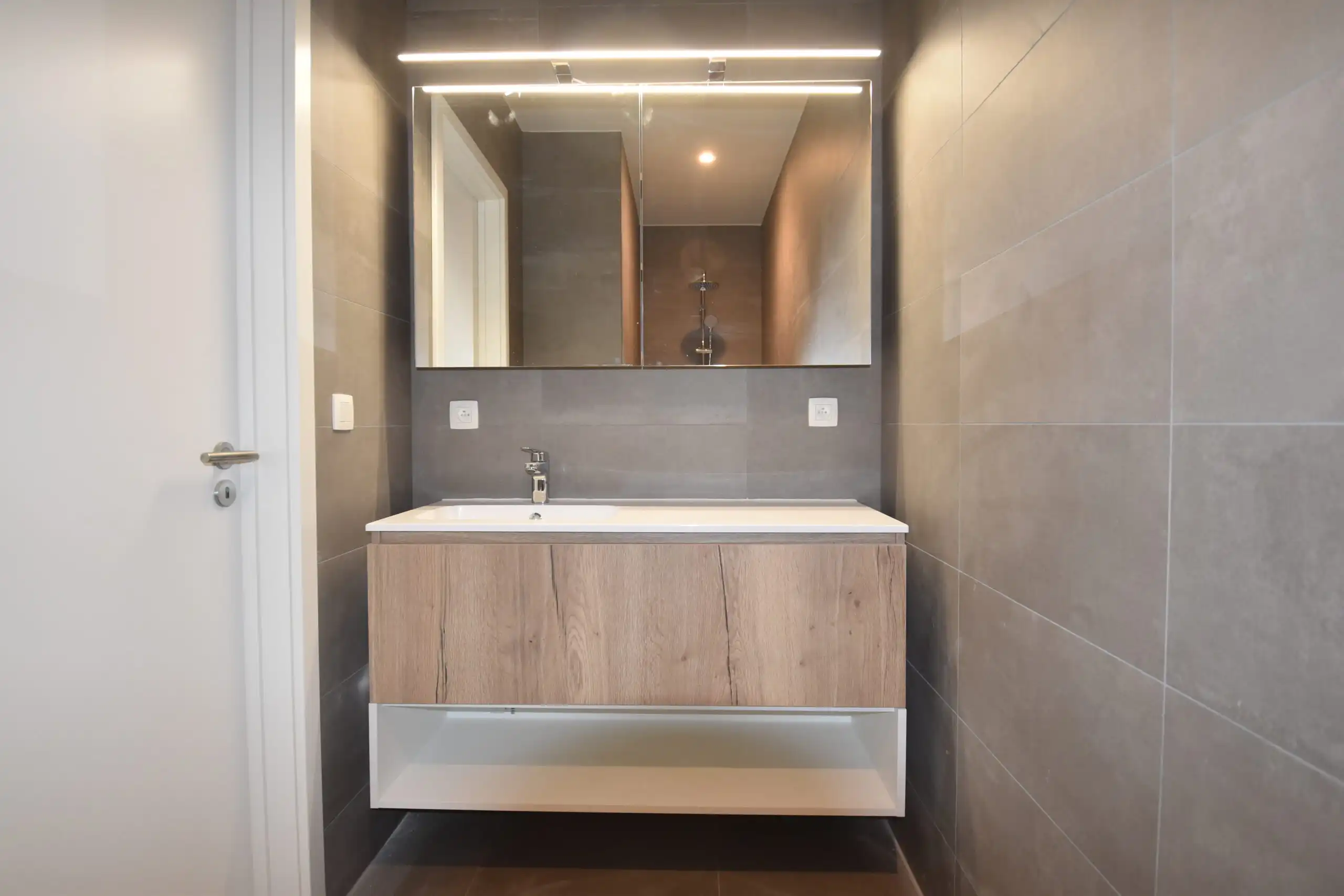 Stijlvol en energiezuinig nieuwbouwappartement in hartje Haasdonk foto 17