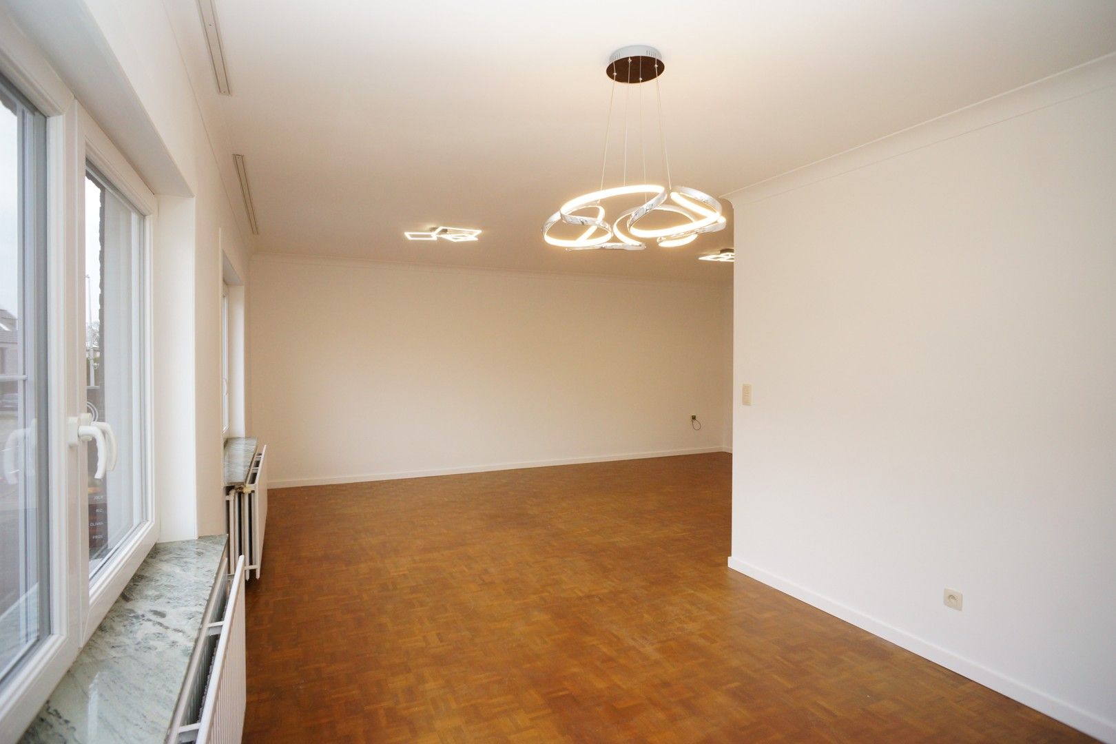 Gerenoveerd appartement met 3 slaapkamers foto 4