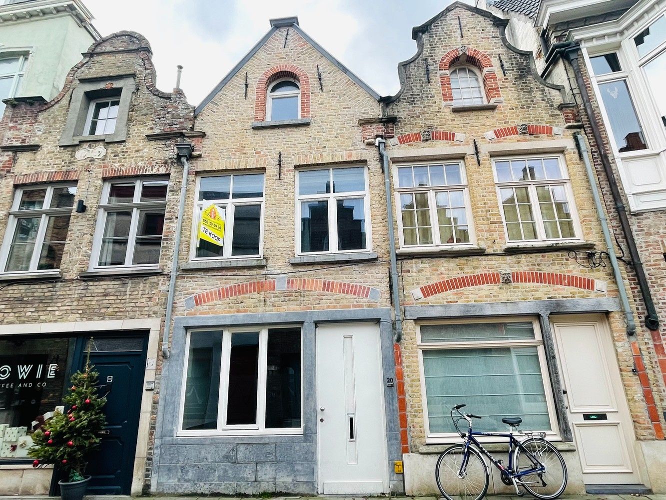 Brugge centrum Totaal gerenoveerde energiezuinige 18é eeuwse  uiterst charmante stadswoning met patio en 3 slaapkamers foto 5