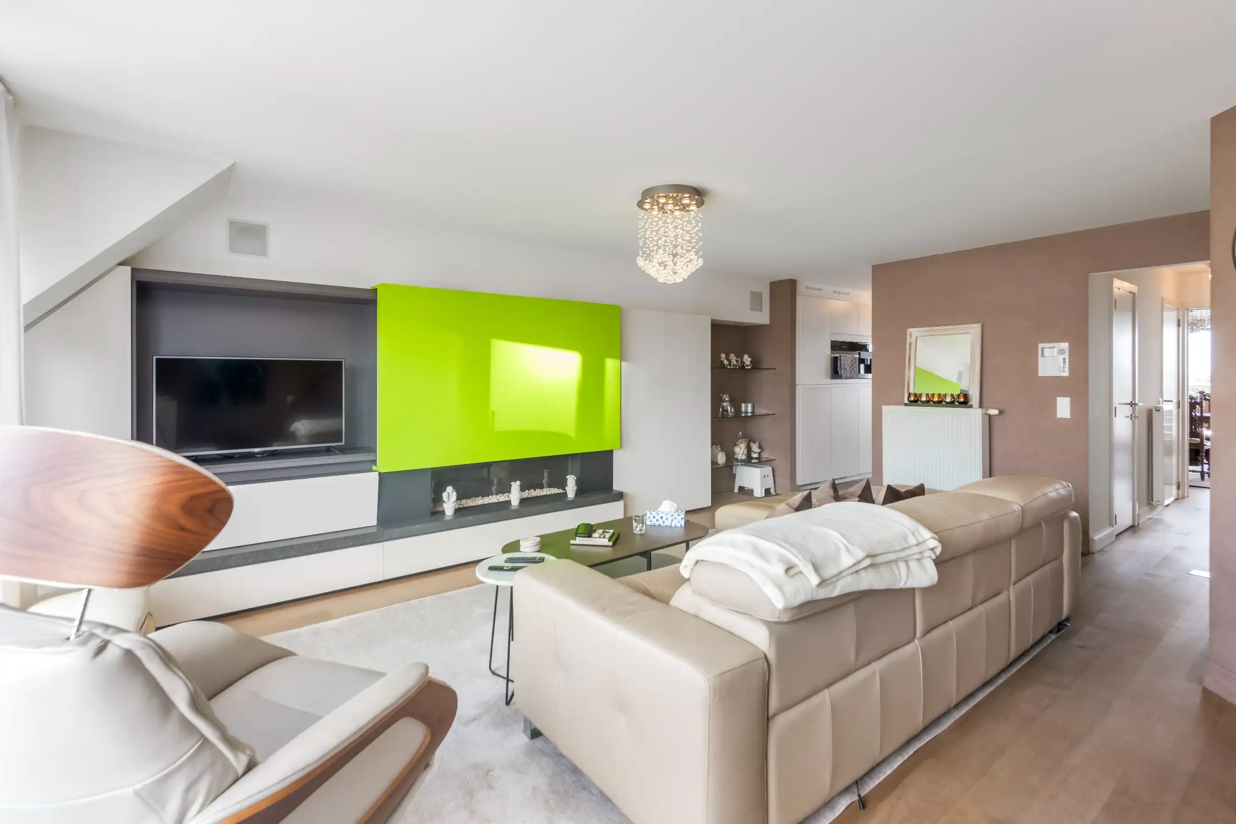 Ruim duplexappartement op de Lippenslaan in centrum Knokke.  foto 4