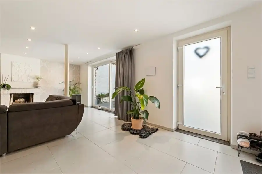 CHARMANT GERENOVEERDE WONING IN HET LANDELIJKE VELM foto 5