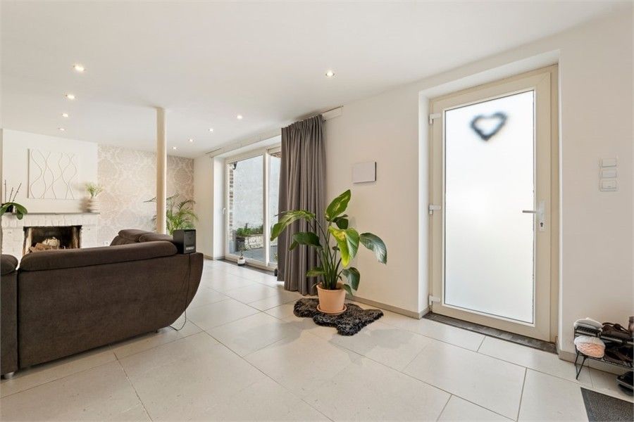 CHARMANT GERENOVEERDE WONING IN HET LANDELIJKE VELM foto 5