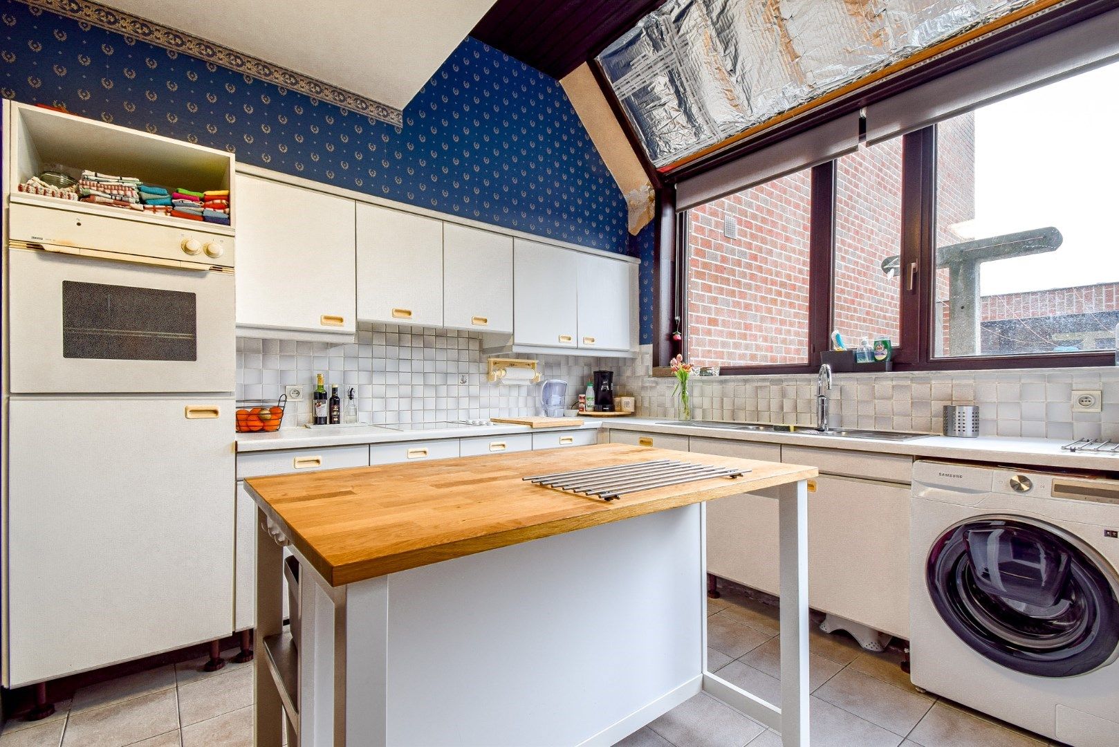Gezinswoning met drie slaapkamers en garage in centrum Koekelare foto 7