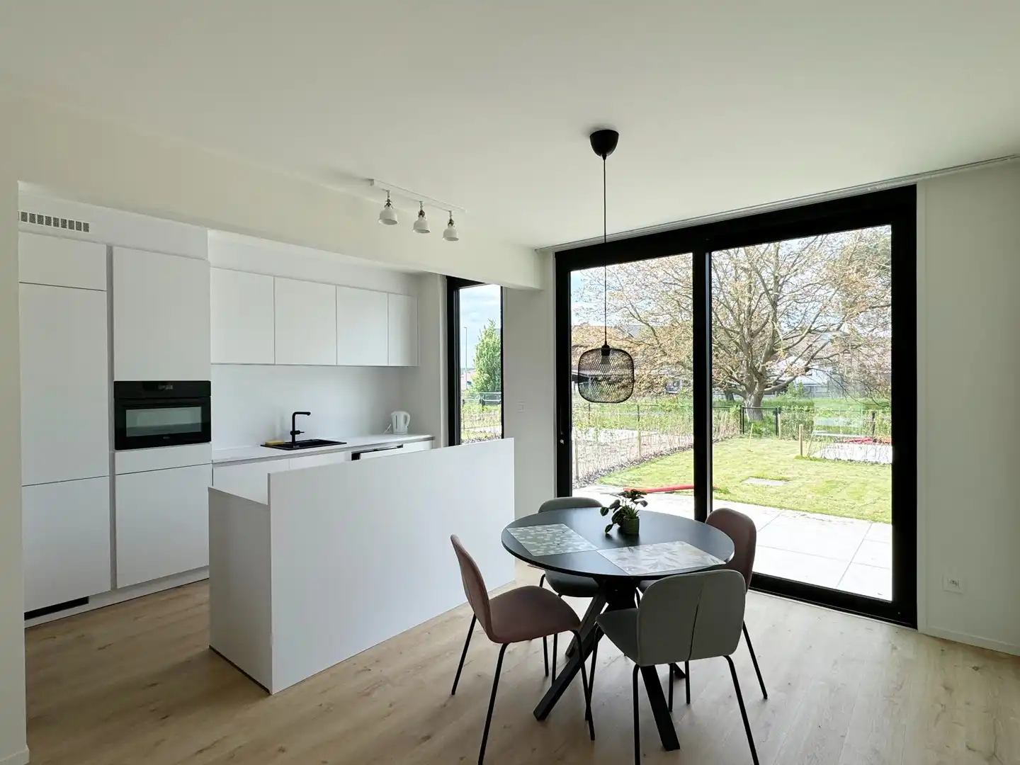 Energiezuinige Skilpodwoning met 3 slaapkamers nabij natuurgebied De Kevie in Tongeren foto 4