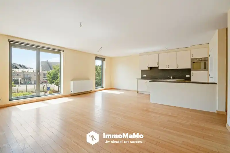 RUIM APPARTEMENT MET 2 SLAAPKAMERS TE KOOP IN WACHTEBEKE foto {{pictureIndex}}