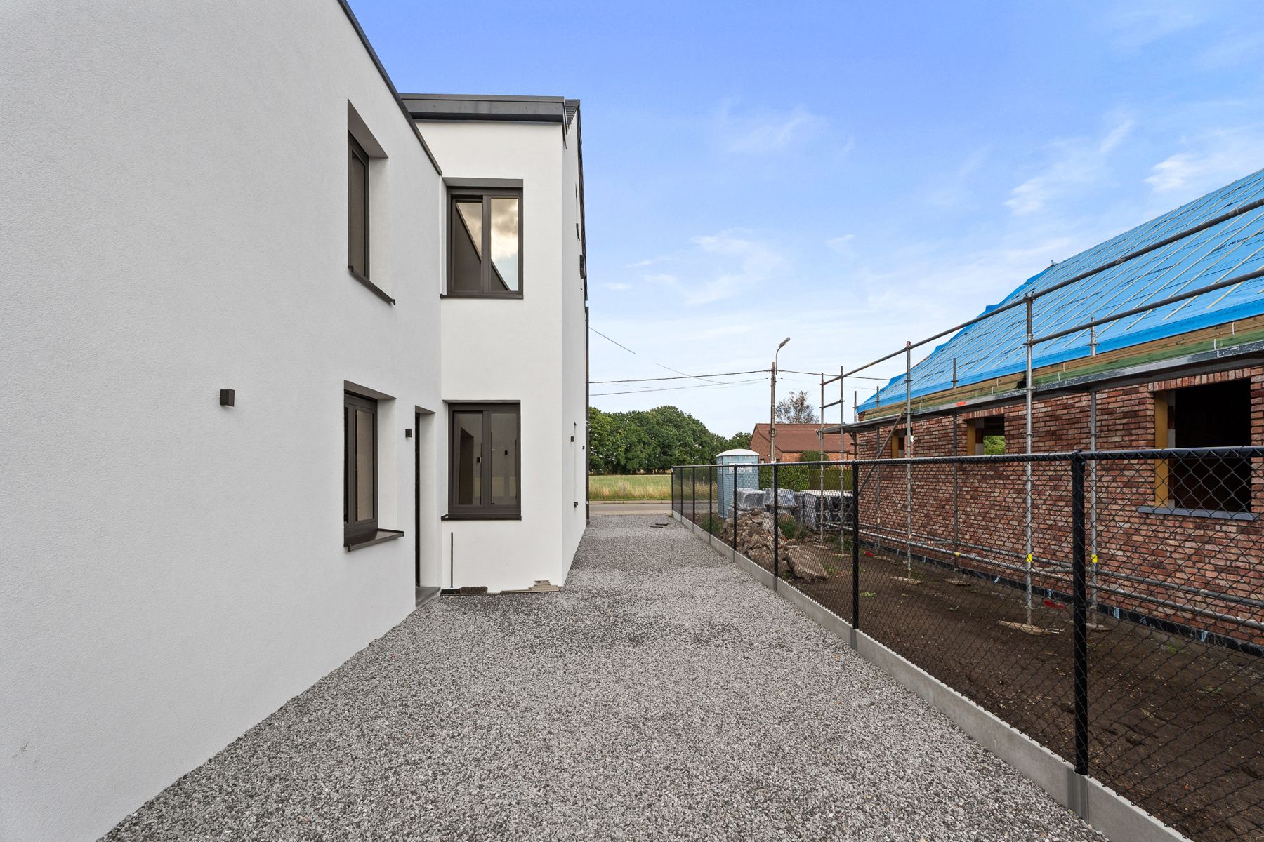 Gerenoveerde halfopen bebouwing parel  foto 24