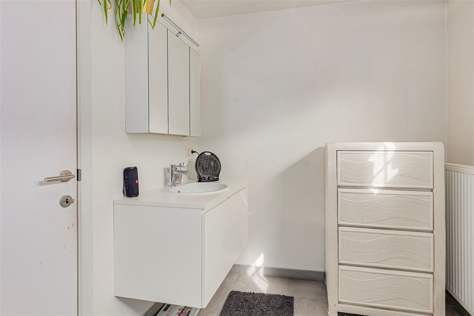 Prachtige loft met 3 slpk en ruim terras in Bazel foto 13