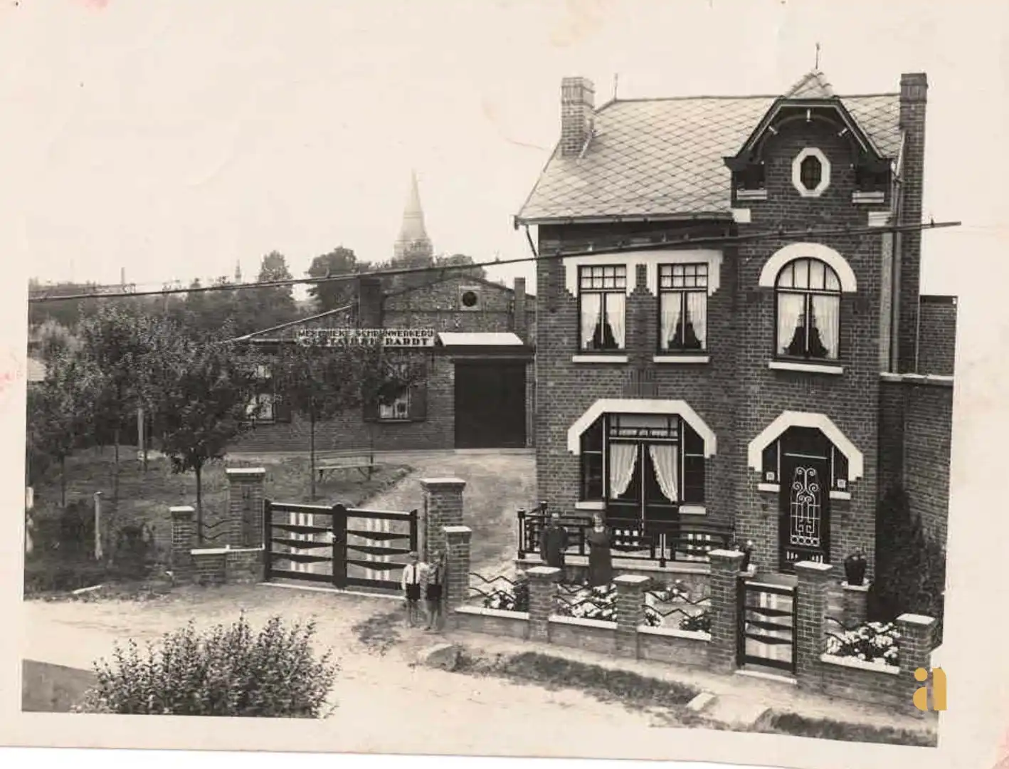 Karaktervolle renovatieparel op prachtig groen perceel foto 22