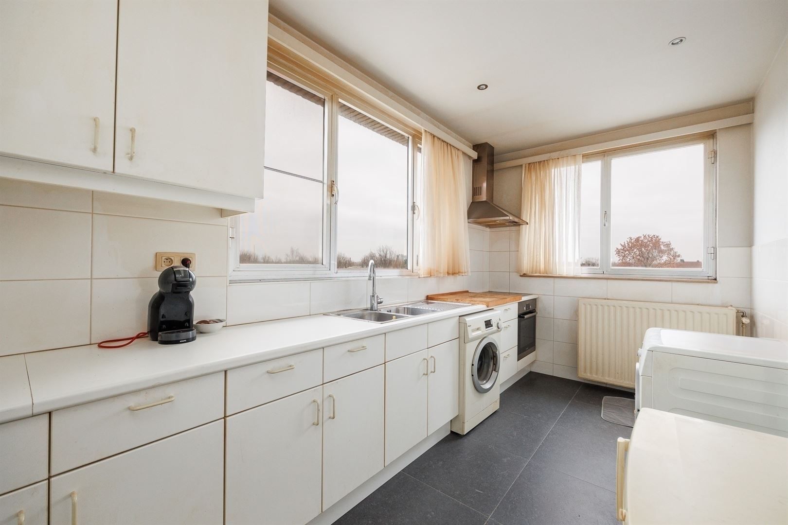 Hoekappartement met drie slaapkamers in een rustige straat foto 6