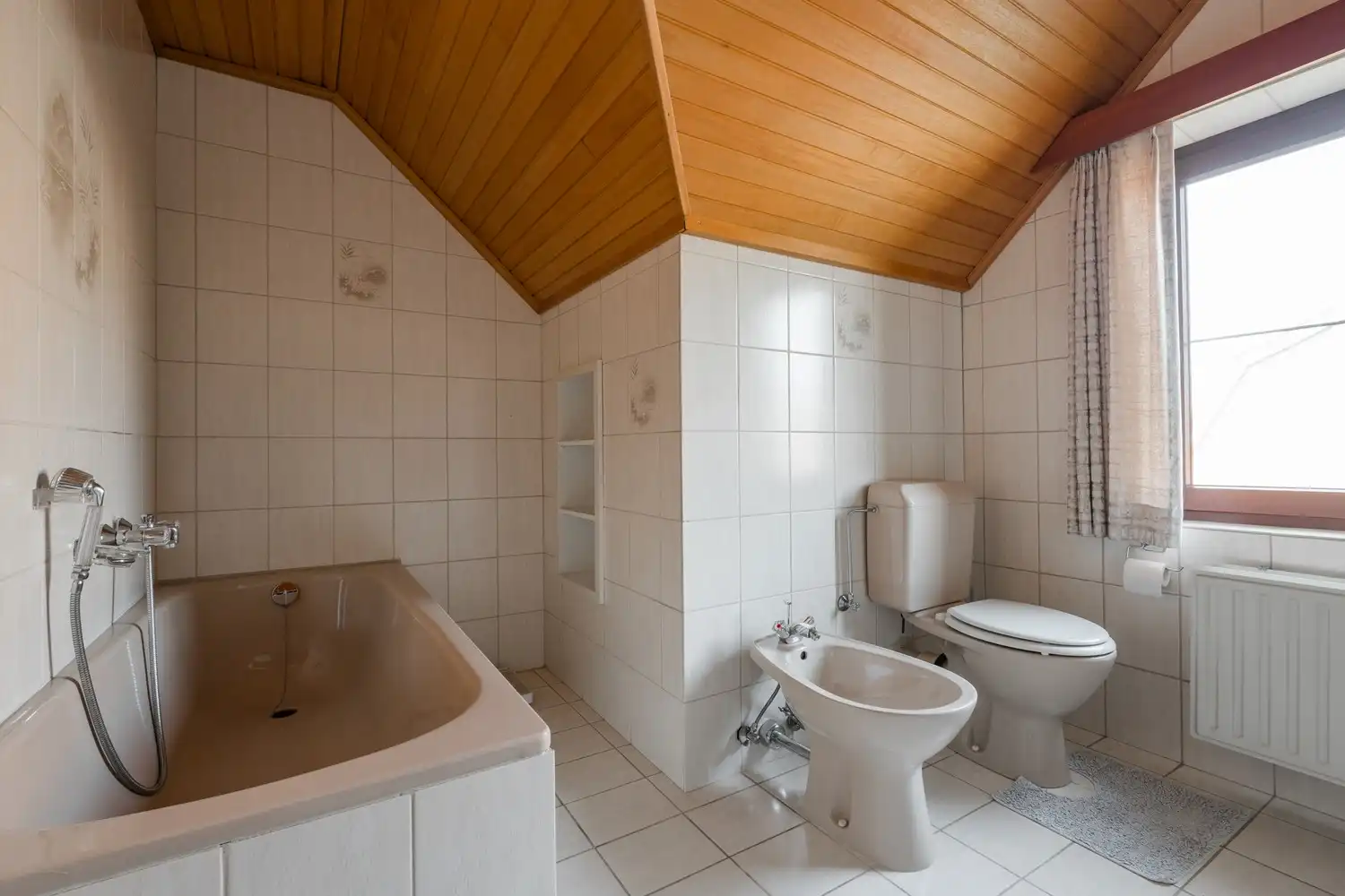 Ruime woning op toplocatie in Achel met prachtig perceel van 20a90 foto 28