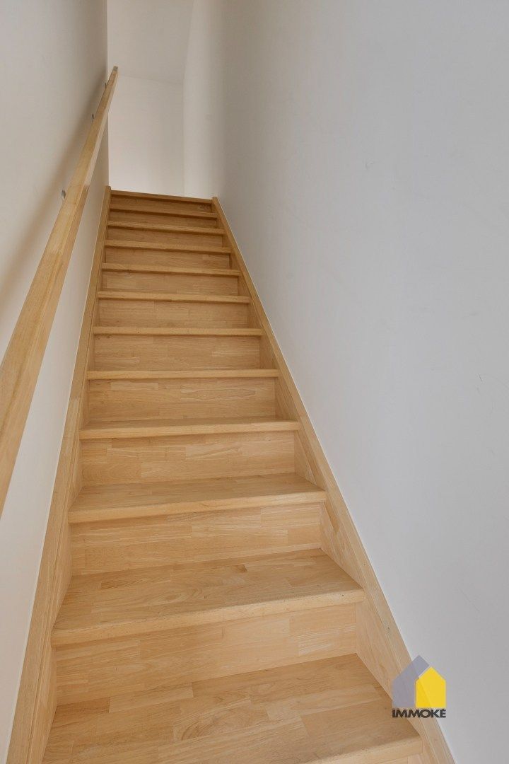 Ruim, energiezuinig appartement (151 m²) met 3 slpk, terras, tuin en dubbele parking. foto 14