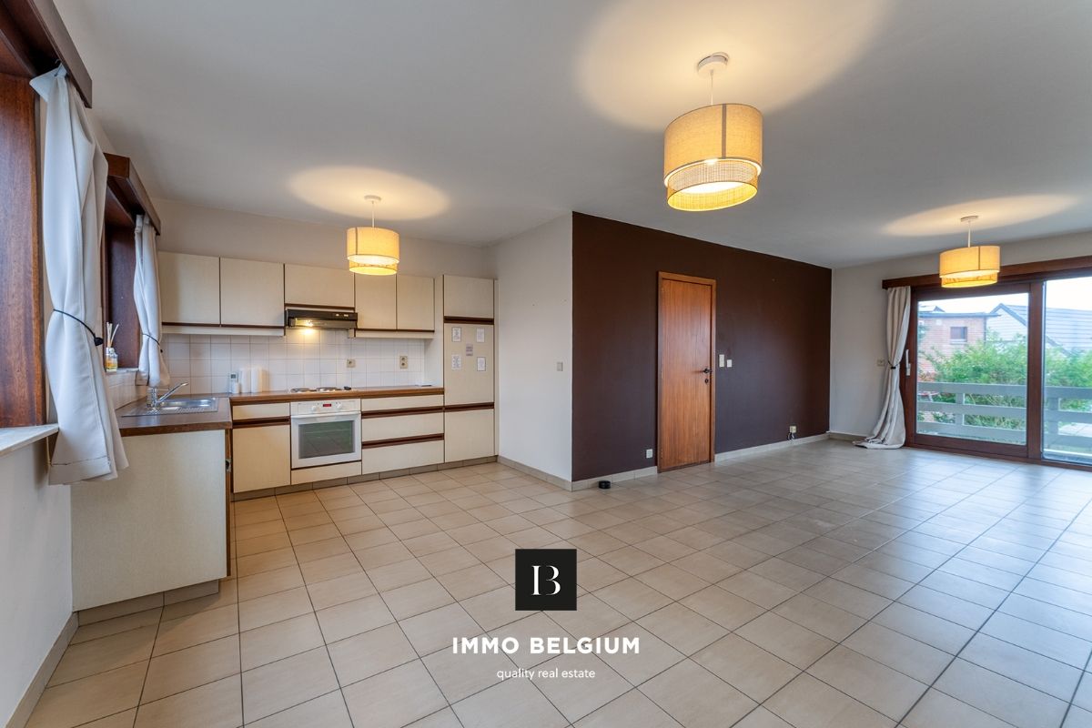 Halfopen, deels gerenoveerde woning op rustige locatie vlak bij zee foto 6