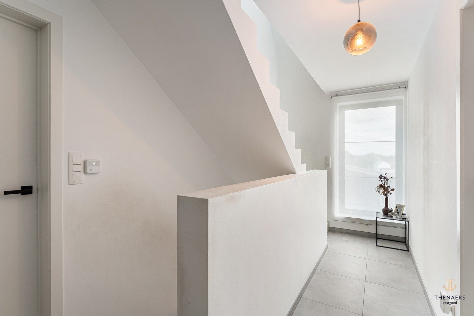 RECENTE MODERNE WONING MET ZWEMBAD & OPTIONEEL AAN TE KOPEN WEIDE VAN 1HA. foto 14
