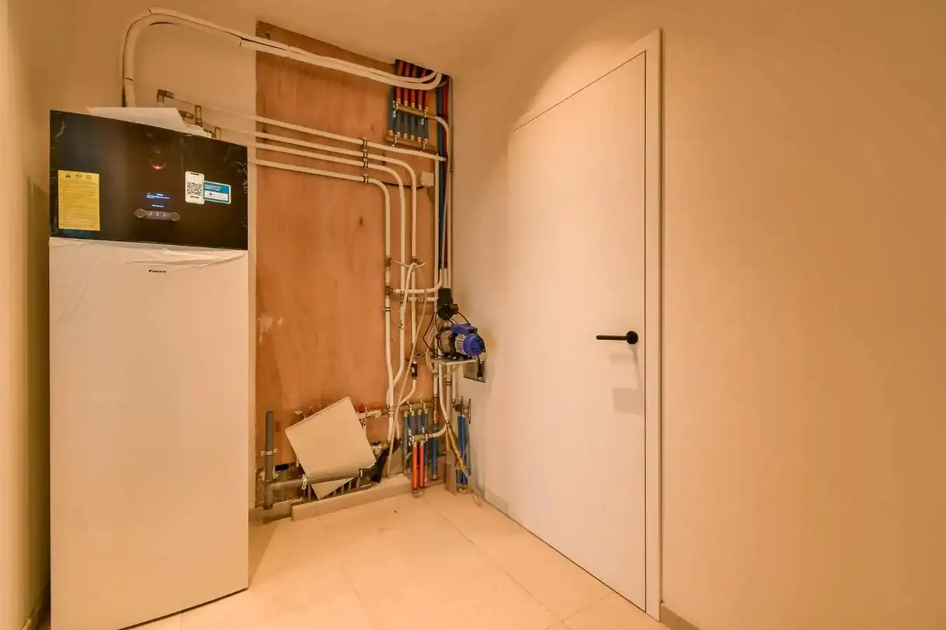 Ruime afgewerkte nieuwbouwwoning met landelijk zicht! foto 11
