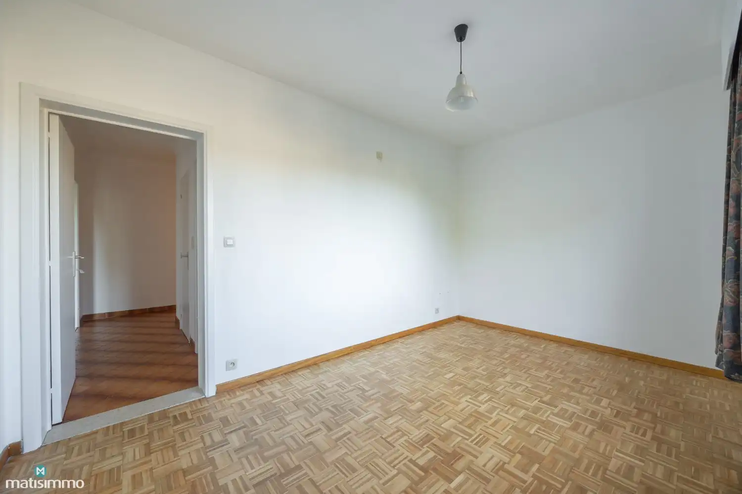 VERZORGD APPARTEMENT MET 2 SLAAPKAMERS, TERRAS EN AUTOSTAANPLAATS NABIJ HET CENTRUM VAN BILZEN foto 15