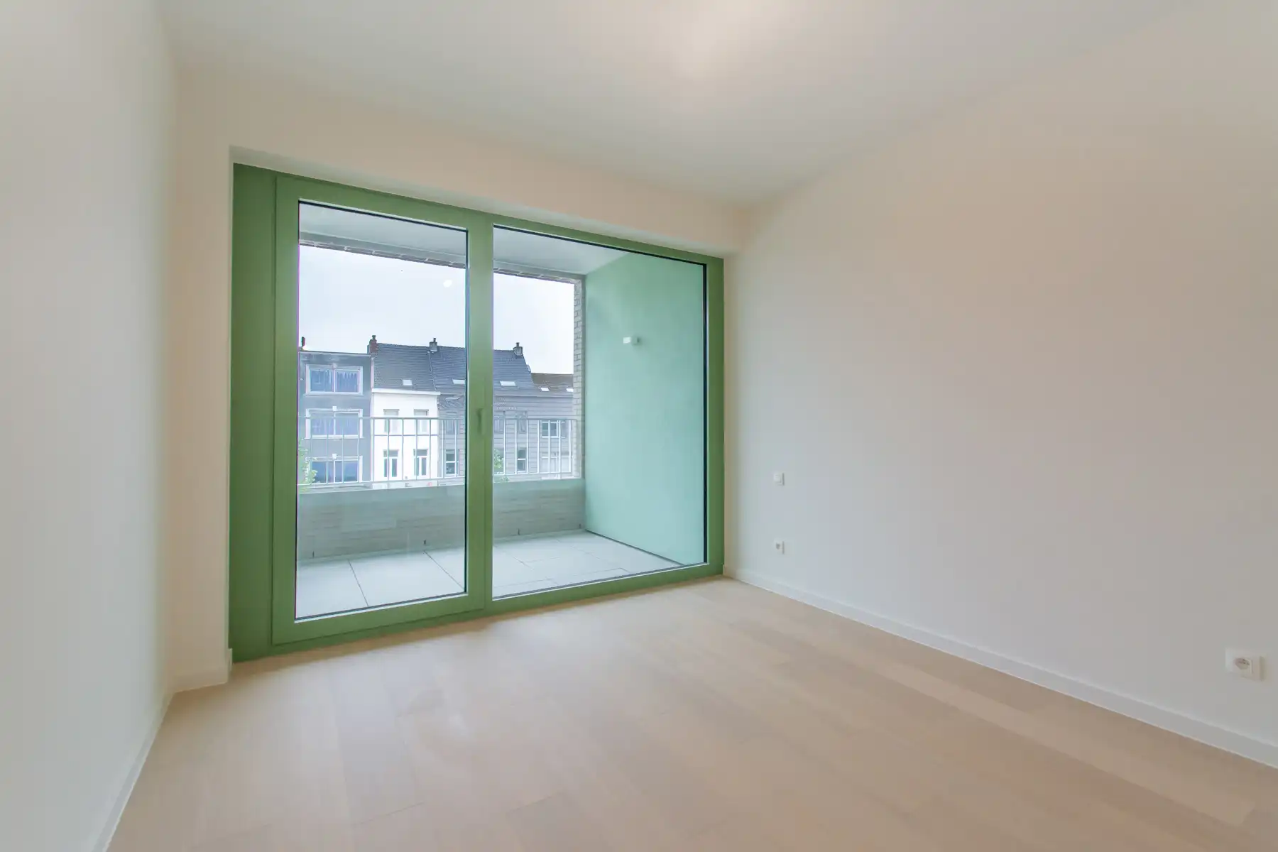 Prachtig instapklaar 2- kamer appartement met groot terras foto 9